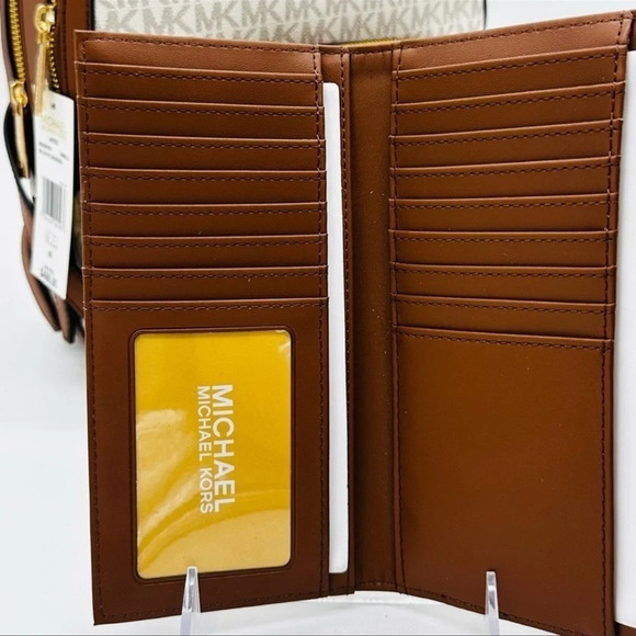 Michael Kors Medium Jaycee Zip Packet Backpack & Trifold Wallet Vanilla/Brown - Picture 12 of 16